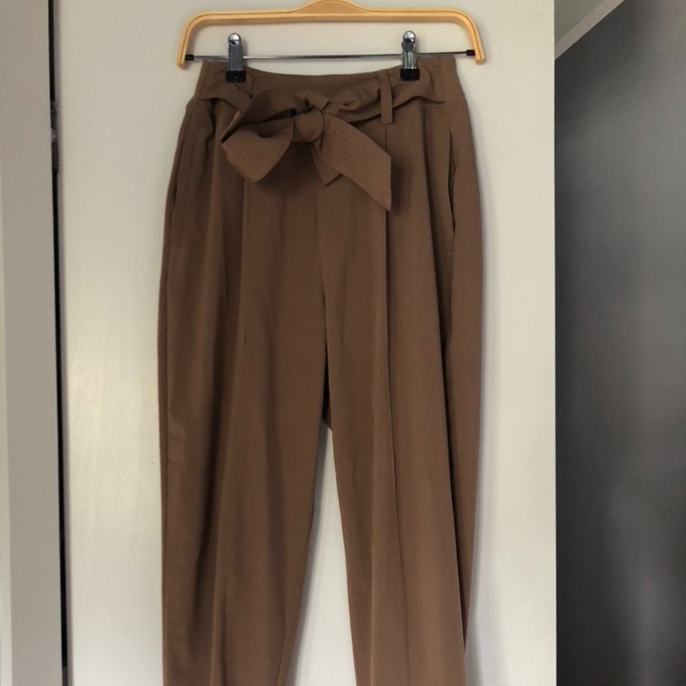 Athleta Paper Bag Pants in Mauve color with Bow, Size 6 Petite